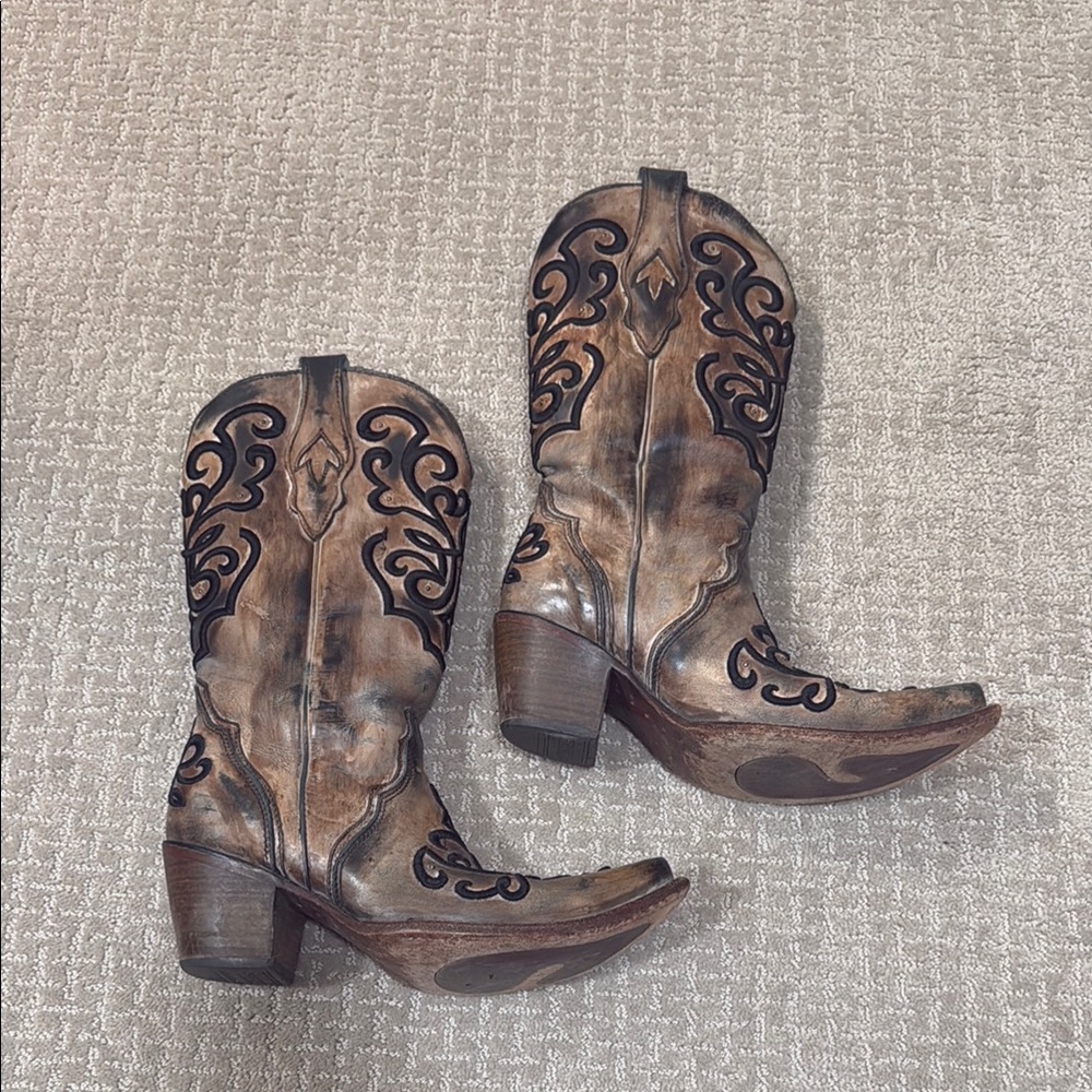 Corral Distressed Brown Leather Western Boots with Black Embroidery